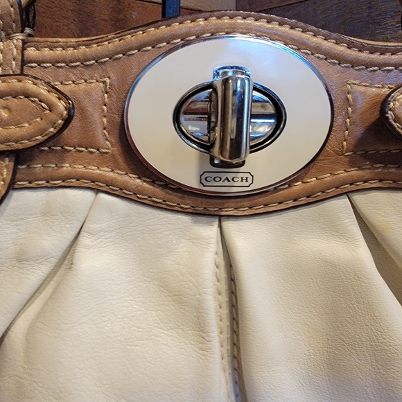 Coach Y2K Off White Leather Sachel With Chain Detail - Picture 4 of 14